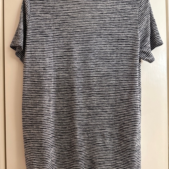 Athleta - Tee in Navy & White - Picture 3 of 4